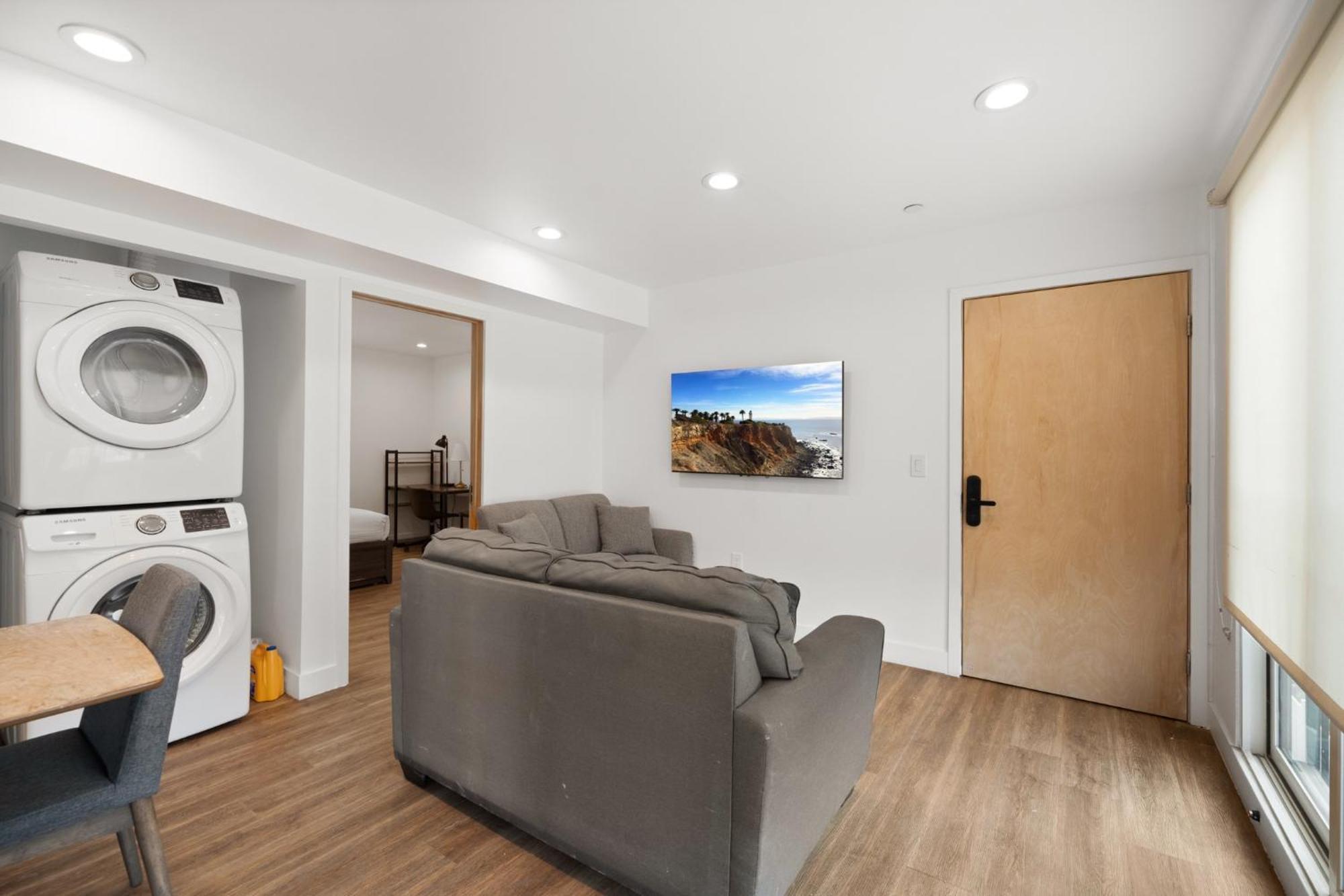 Charming Urban Retreat Near Usc In La- Private Room With Share Living Room With Kitchen ลอสแอนเจลิส ภายนอก รูปภาพ
