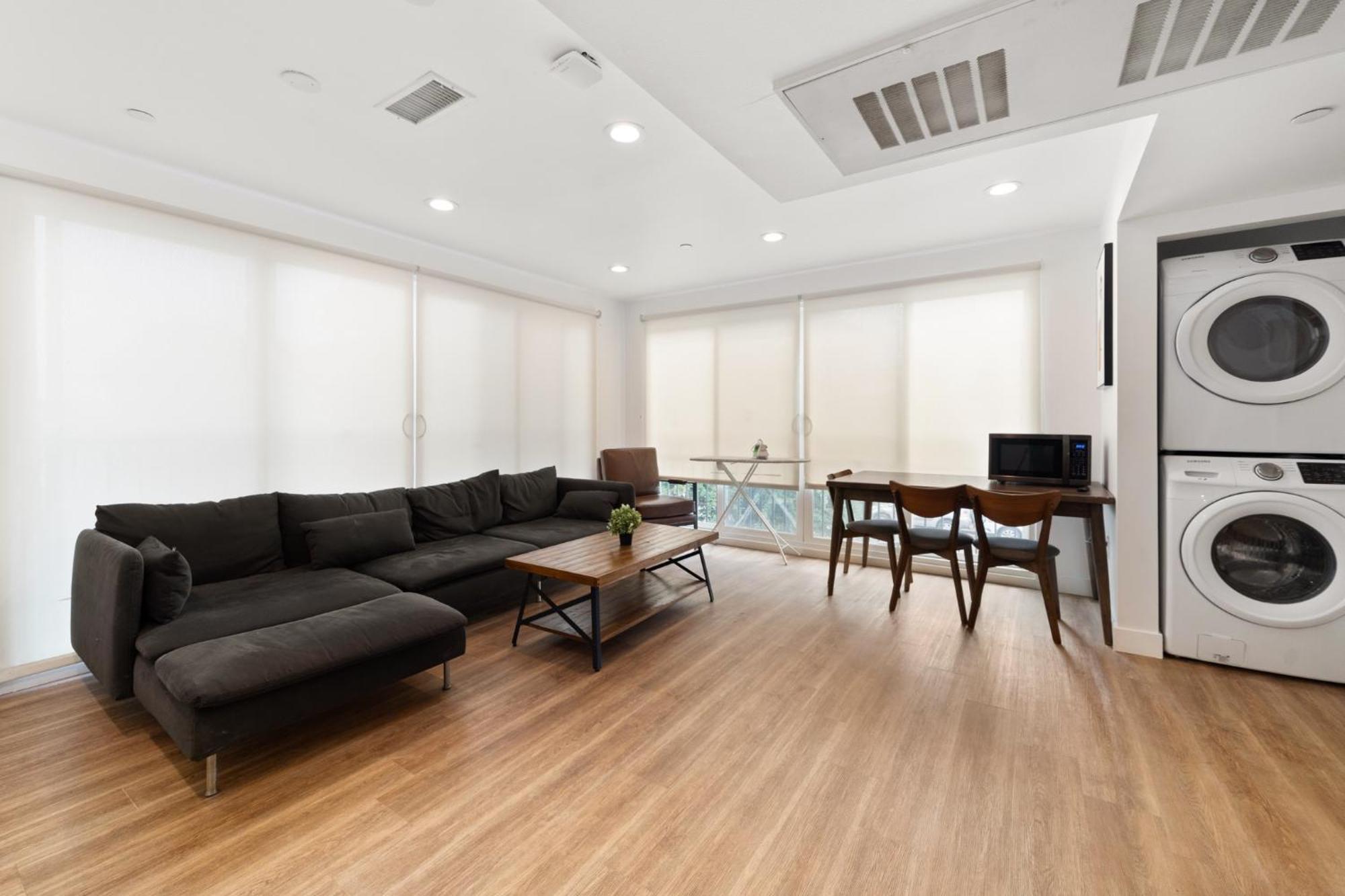 Charming Urban Retreat Near Usc In La- Private Room With Share Living Room With Kitchen ลอสแอนเจลิส ภายนอก รูปภาพ