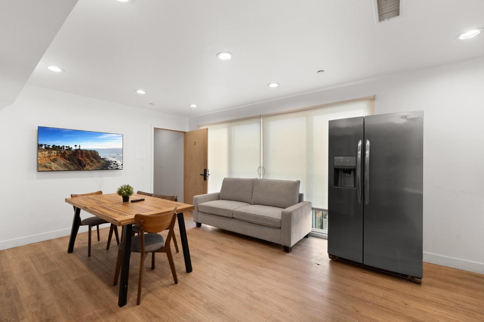 Charming Urban Retreat Near Usc In La- Private Room With Share Living Room With Kitchen ลอสแอนเจลิส ภายนอก รูปภาพ