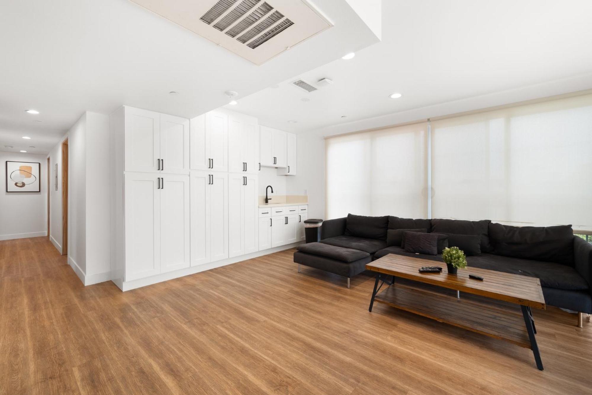 Charming Urban Retreat Near Usc In La- Private Room With Share Living Room With Kitchen ลอสแอนเจลิส ภายนอก รูปภาพ
